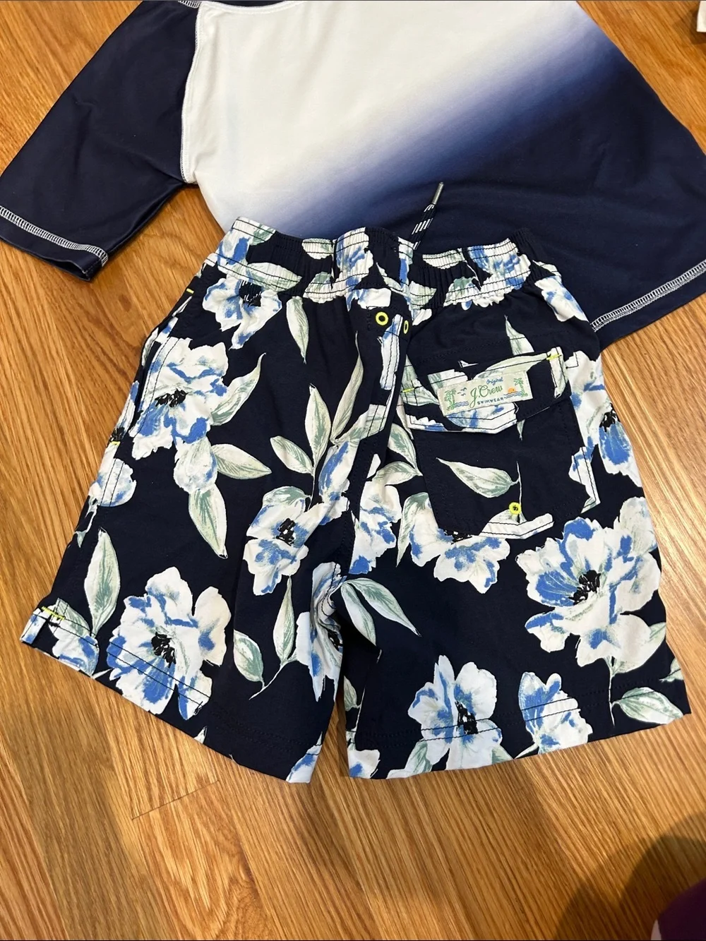 Crewcuts mish Boys Navy Blue & White Ombre Rashguard & 2 Patterned Swim Trunks 6